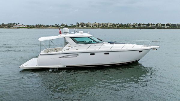 Tiara Yachts 4400 Sovran image