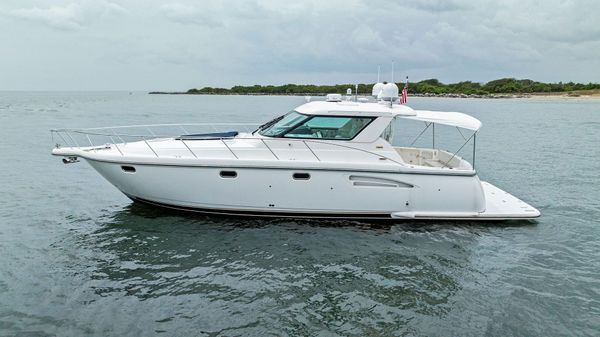 Tiara Yachts 4400 Sovran image