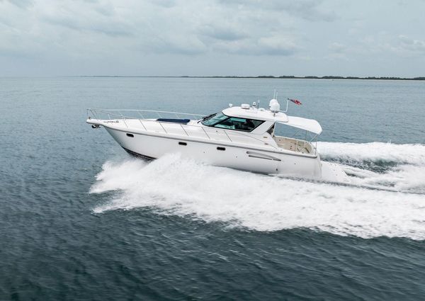 Tiara Yachts 4400 Sovran image