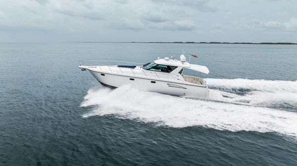 Tiara Yachts 4400 Sovran image