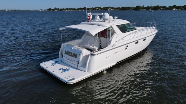 Tiara Yachts 4400 Sovran image