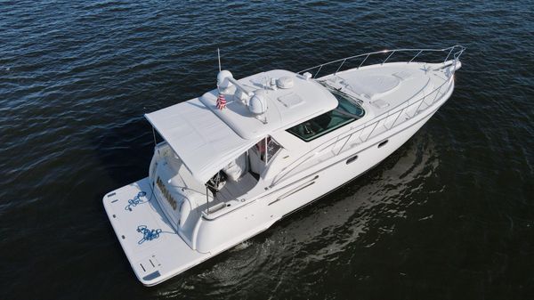 Tiara Yachts 4400 Sovran image