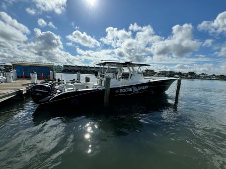 Conch 47 Center Console image