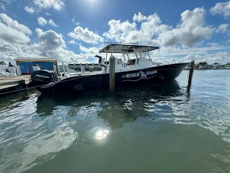 Conch 47 Center Console image