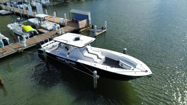 Conch 47 Center Console image