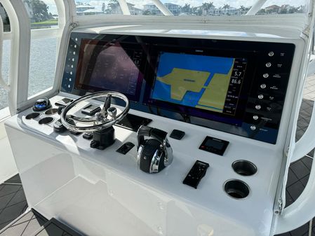 Conch 47 Center Console image