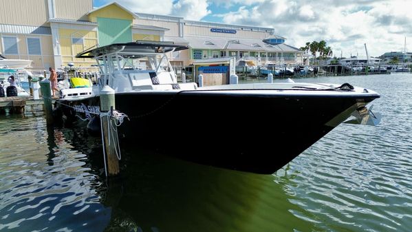 Conch 47 Center Console image