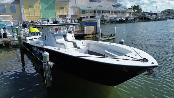 Conch 47 Center Console image