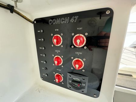 Conch 47 Center Console image