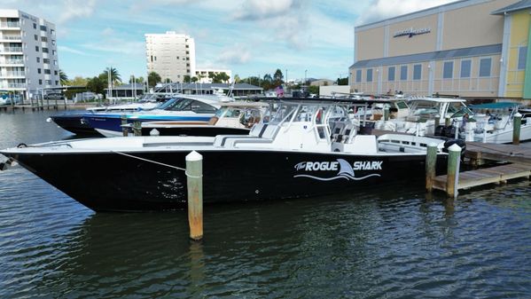 Conch 47 Center Console image