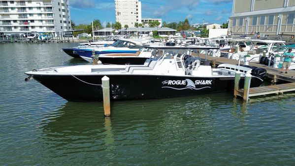 Conch 47 Center Console image