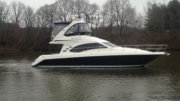 Sea Ray 44 Sedan Bridge 