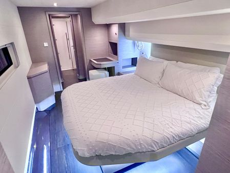 Fountaine Pajot MY6 image