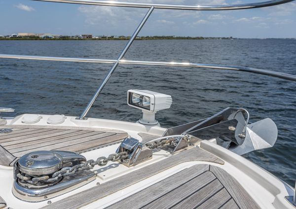 Sea Ray L590 Fly image