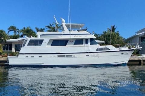 Hatteras 63 Cockpit Motoryacht 