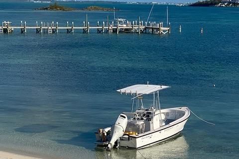 Hatteras 63-COCKPIT-MOTORYACHT image