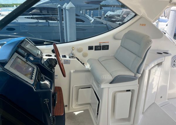 Tiara Yachts 3900 Sovran image