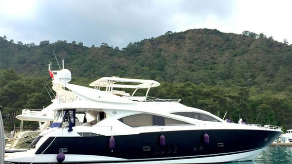 Sunseeker 82 Yacht