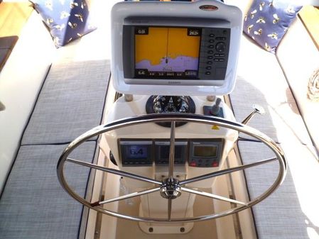 Island Packet 380 image
