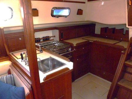 Island Packet 380 image
