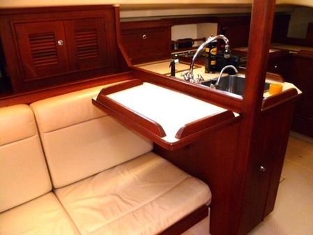 Island Packet 380 image