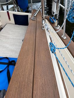 Island Packet 380 image
