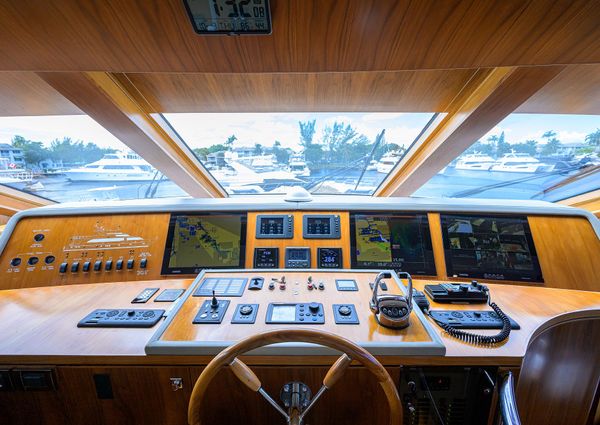 Hargrave 100 RAISED PILOTHOUSE image