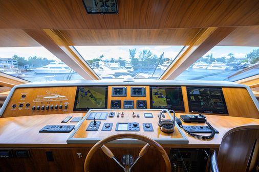 Hargrave Raised Pilothouse image