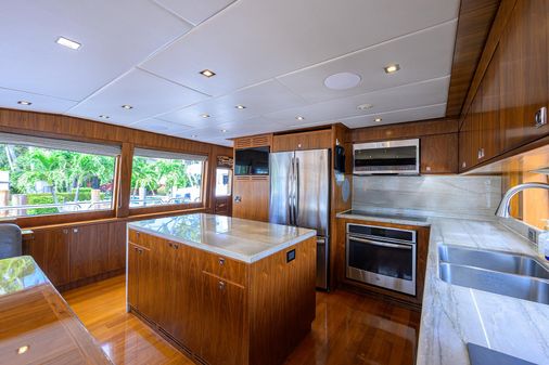 Hargrave 100 RAISED PILOTHOUSE image