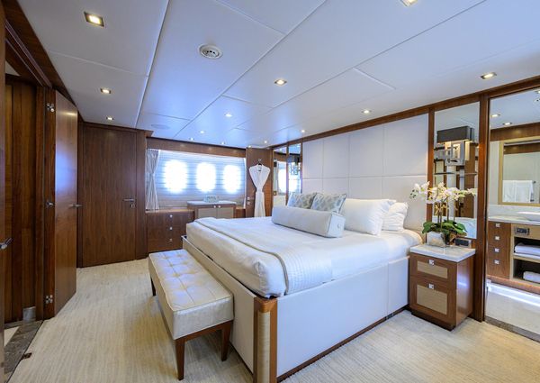 Hargrave 100 RAISED PILOTHOUSE image