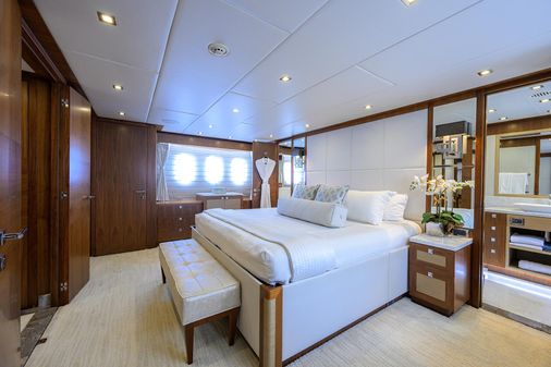 Hargrave 100 RAISED PILOTHOUSE image