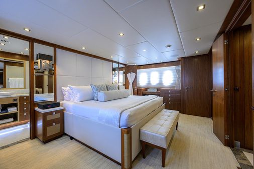 Hargrave 100 RAISED PILOTHOUSE image