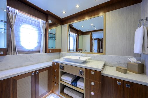 Hargrave Raised Pilothouse image