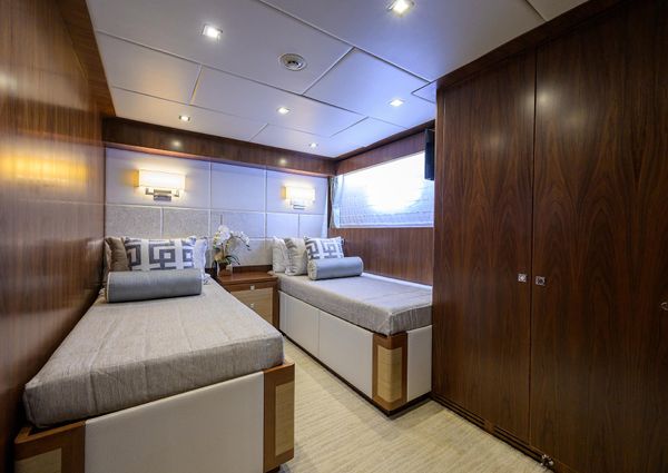 Hargrave 100 RAISED PILOTHOUSE image