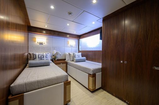 Hargrave Raised Pilothouse image