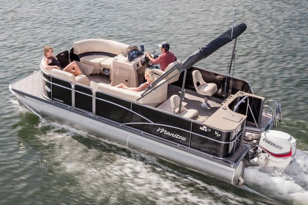 Manitou 22 Aurora LE Angler - main image