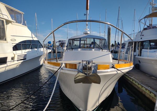 Grand Banks Eastbay 38 image