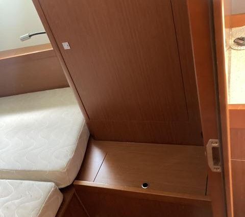 Beneteau Oceanis 45 image