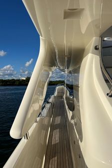 Azimut 95 image