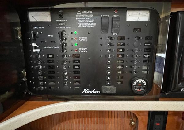 Rinker Fiesta Vee 342 image