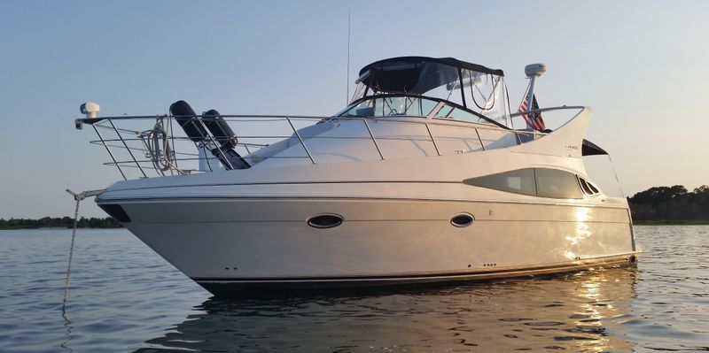 Carver 360-MARINER - main image