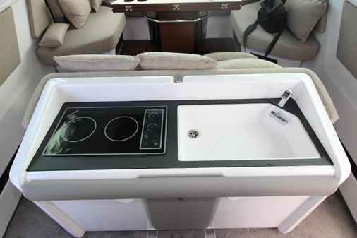 Axopar 45 XC Cross Cabin image