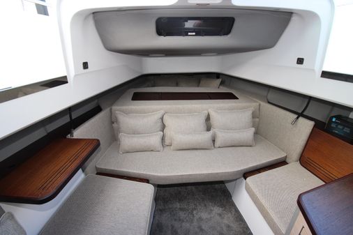 Axopar 45 XC Cross Cabin image