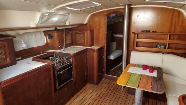 Beneteau OCEANIS-411 image