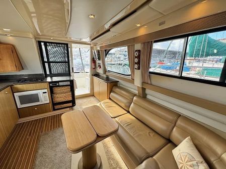 Bayliner 3488-COMMAND-BRIDGE-MOTORYACHT image