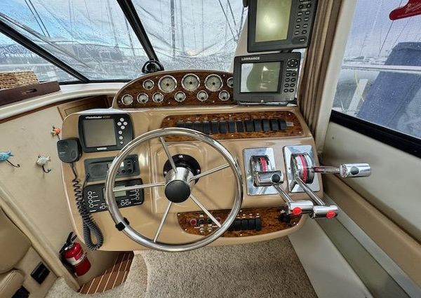 Bayliner 3488-COMMAND-BRIDGE-MOTORYACHT image