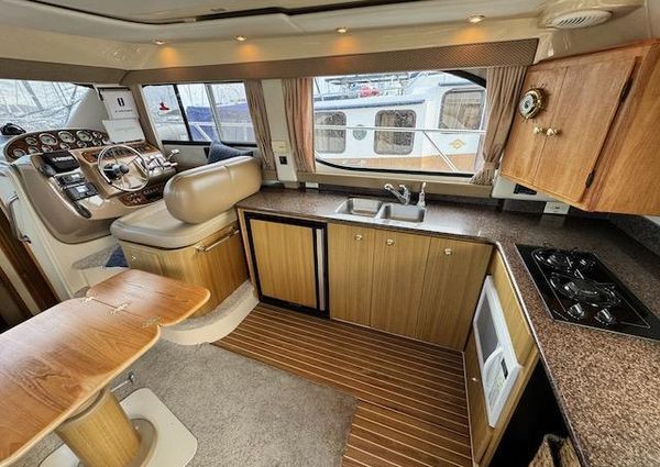 Bayliner 3488-COMMAND-BRIDGE-MOTORYACHT image