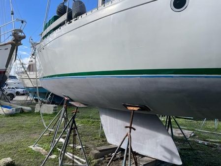 Beneteau 38S5 image