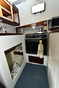 Duffy 35 Downeast Cruiser image