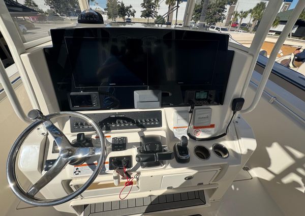 Cobia 320 Center Console image